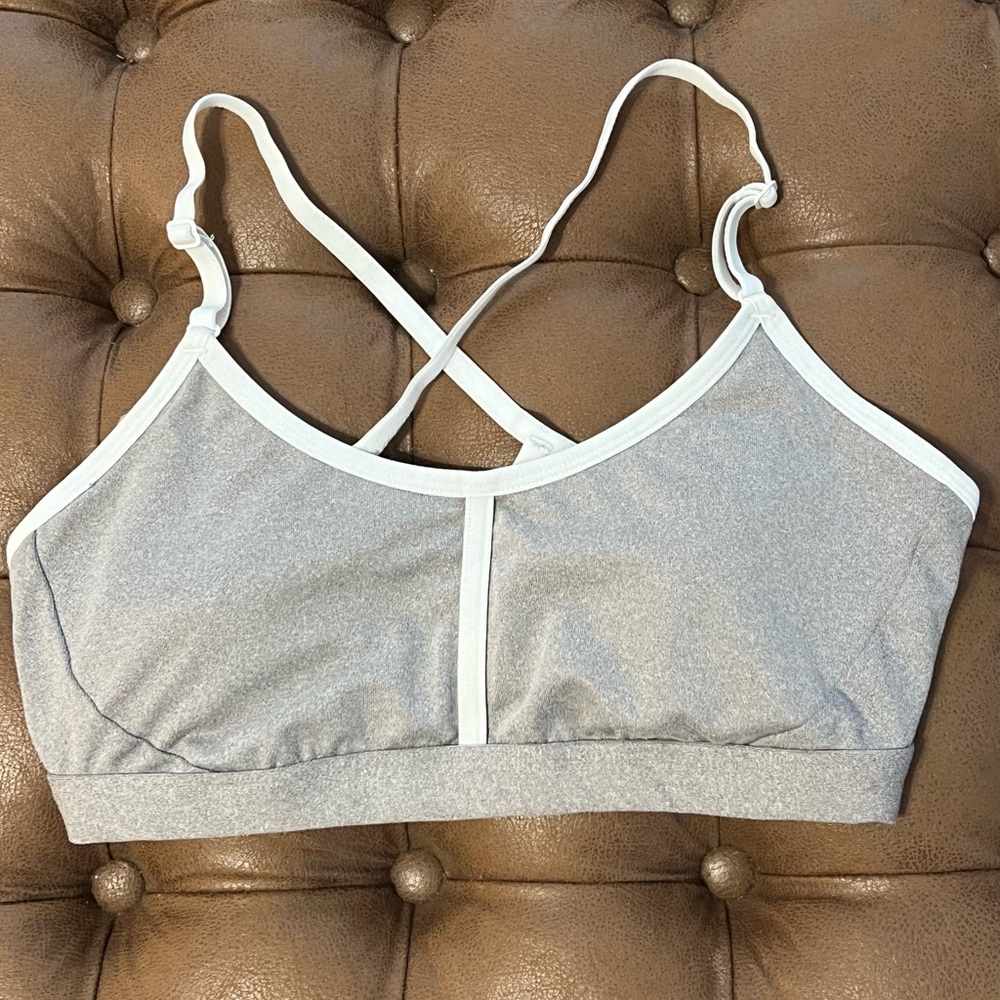 24hr SALE 🔥 All in Motion Light Gray & White Trim Sports Bralette